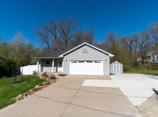 N3349 Cherry Rd, Lake Geneva, WI 53147