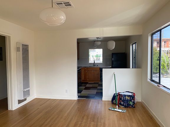 living room, great light!