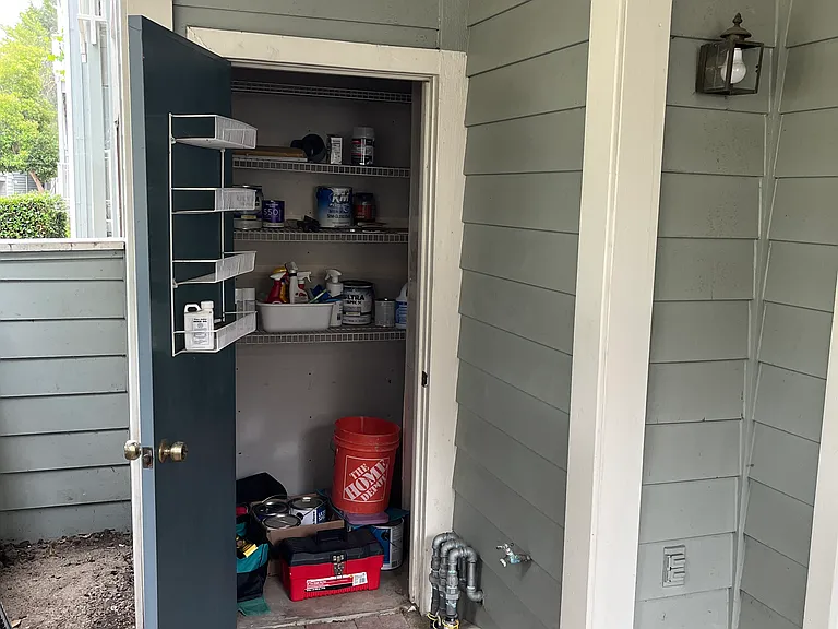 Lockable storage
