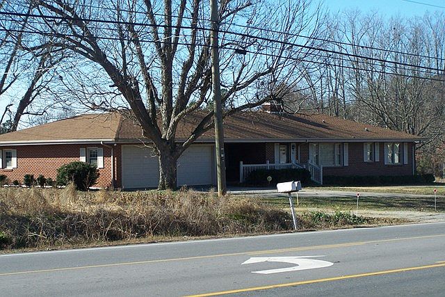 1st image of 747 Highway 158