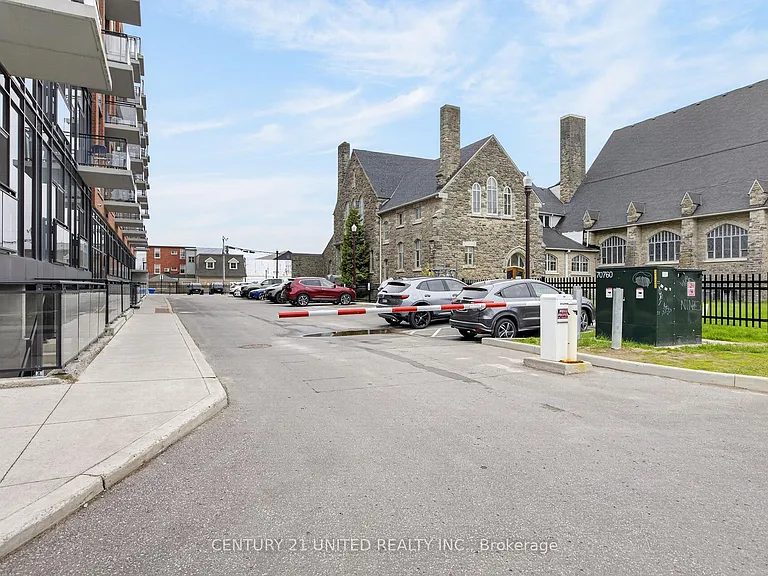 475 George St N #201 — Photo 28