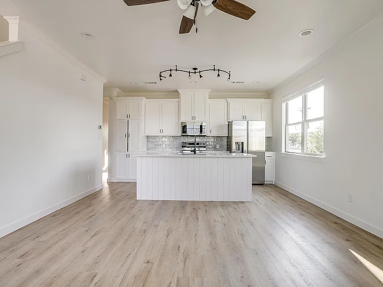 3108 Frazier Ave — Photo 23