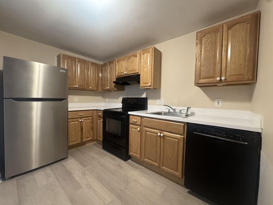 37 Alice Drive #125, Concord, NH 03303