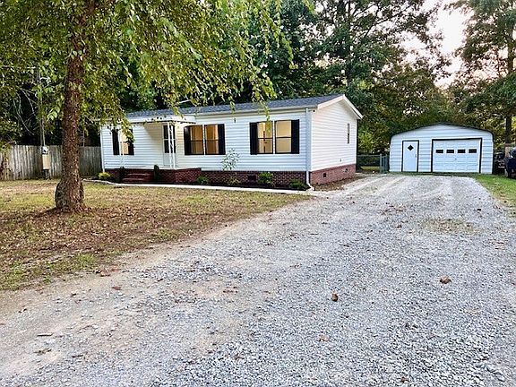 2nd image of 413 Elm Ln