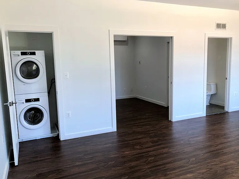 824 N Calvert St — Photo 22