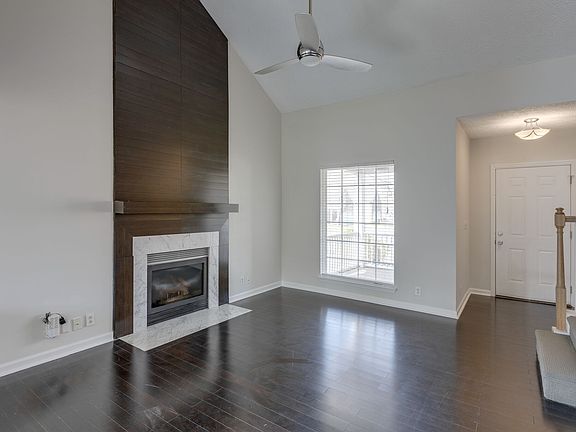 4th image of 3136 Langley Dr