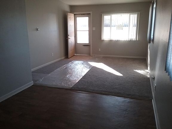 4th image of 1296 Vaughn St