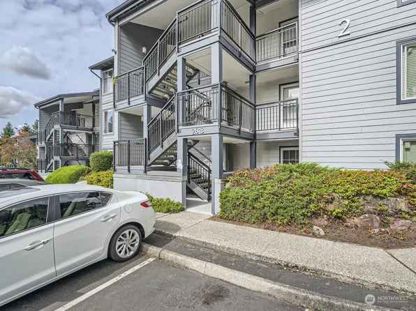 2601 NE 4th Street #212, Renton, WA 98056