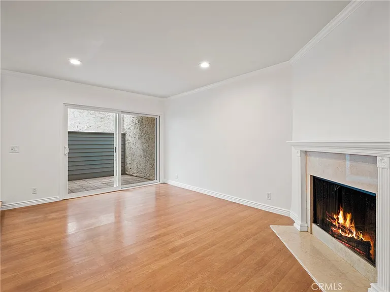 18411 Hatteras St #138 — Photo 4
