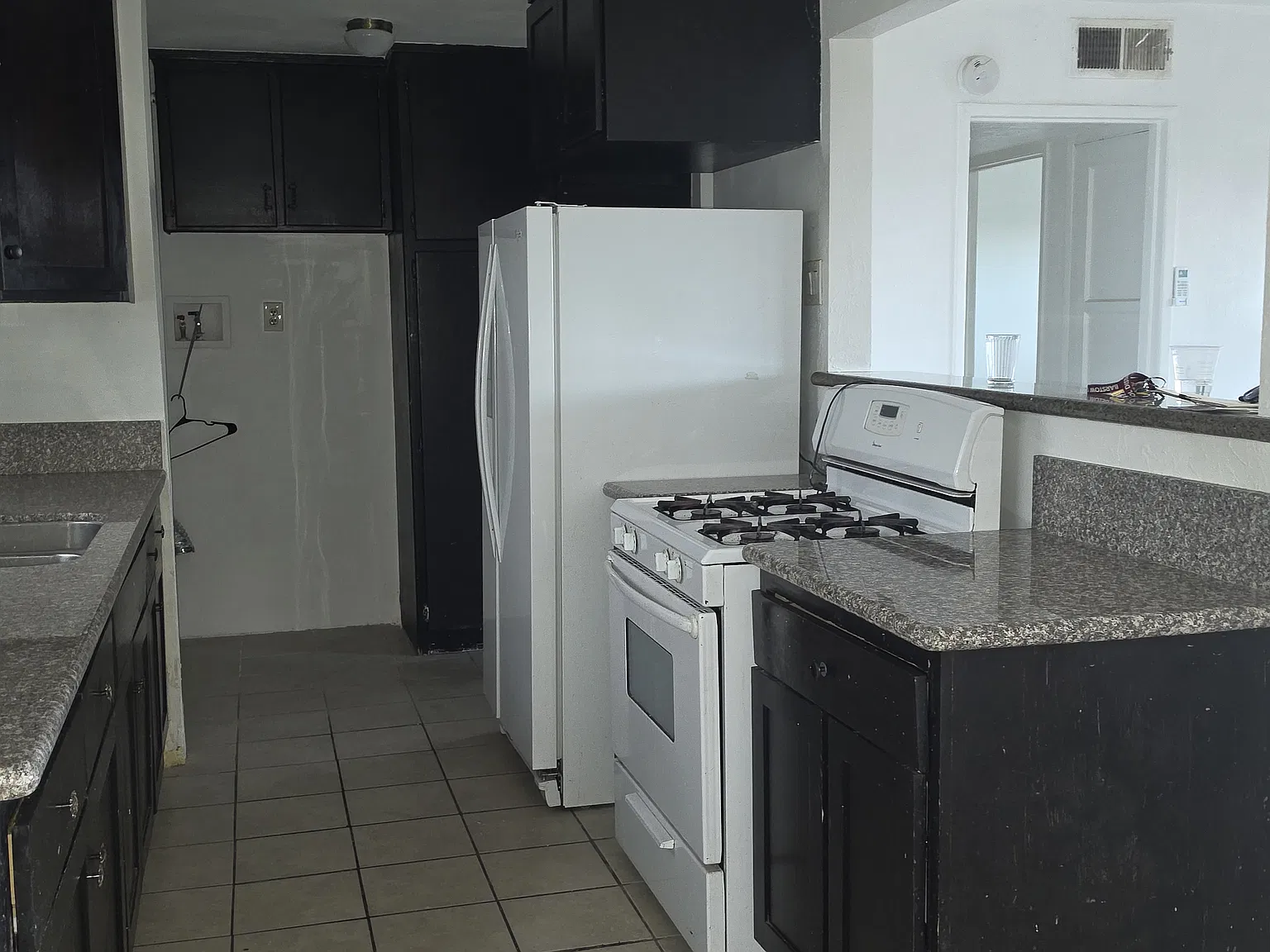 3 bed, 1066 sqft, $1,700 — Photo 4