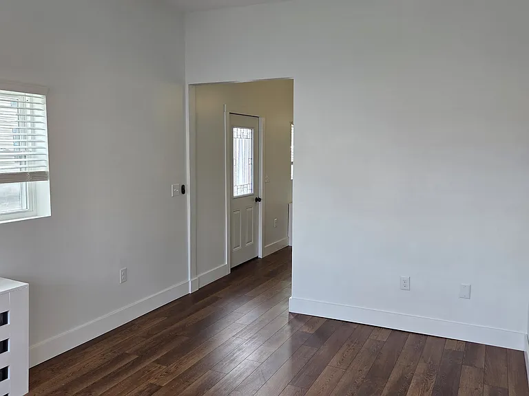 264 S Lehigh Ave #1 — Photo 2
