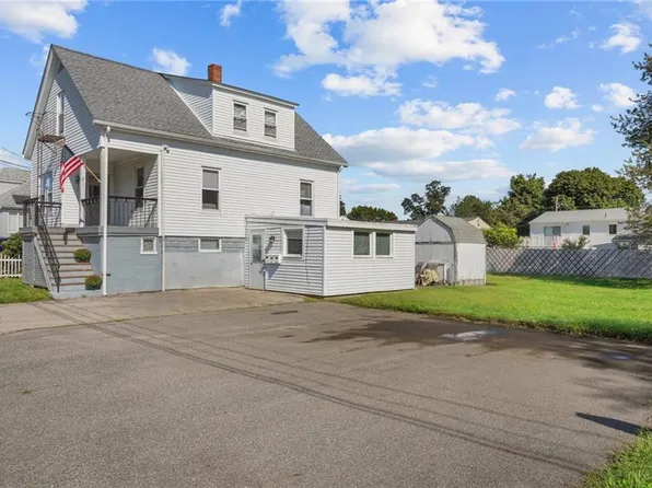 80 Pershing St, East Providence, RI 02914