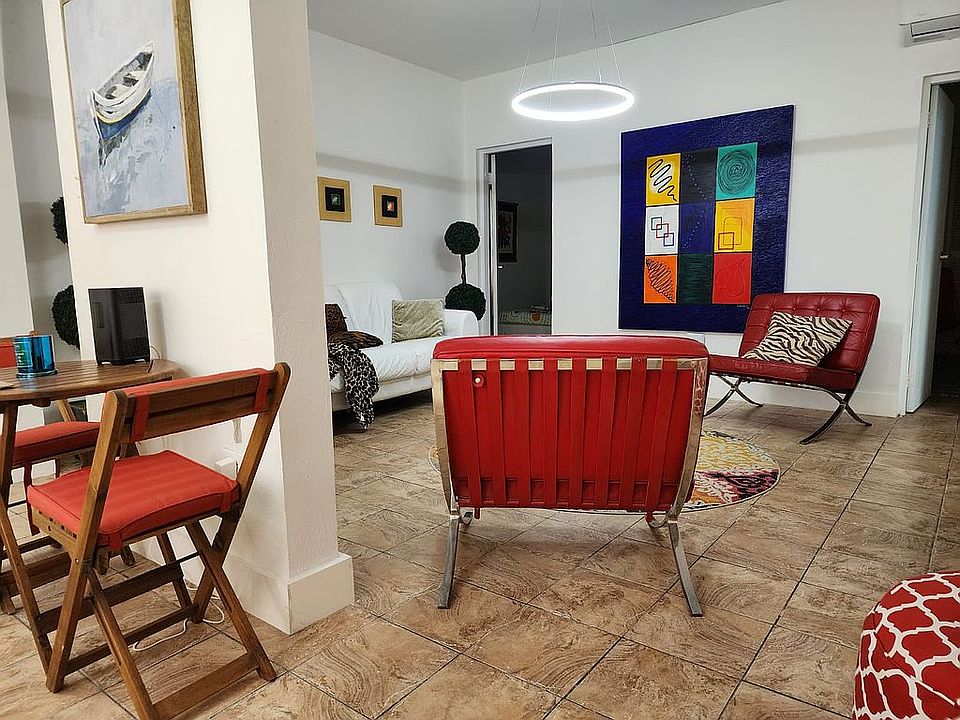 1st image of 1125 Piccioni Calle 5