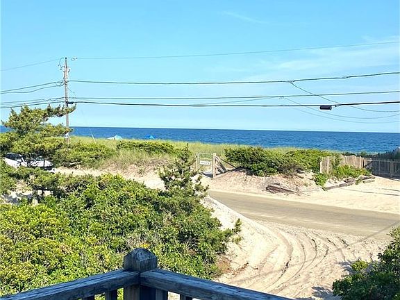 5th image of 811 Charlestown Beach Rd