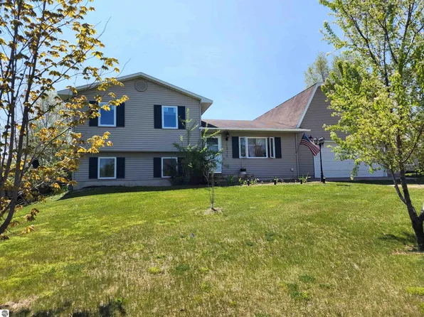 4375 N Curry Dr, Traverse City, MI 49685