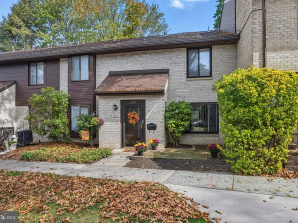 2605 Red Oak Cir, Springfield, PA 19064