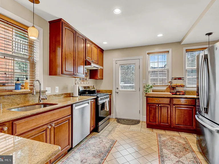 8112 Eastern Ave NW — Photo 50