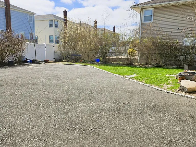 56 4th Ave #1 — Photo 21