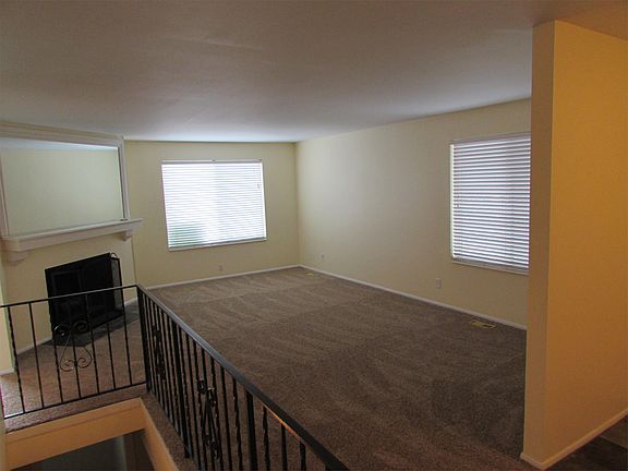 4th image of 4739 S Wallace Ln