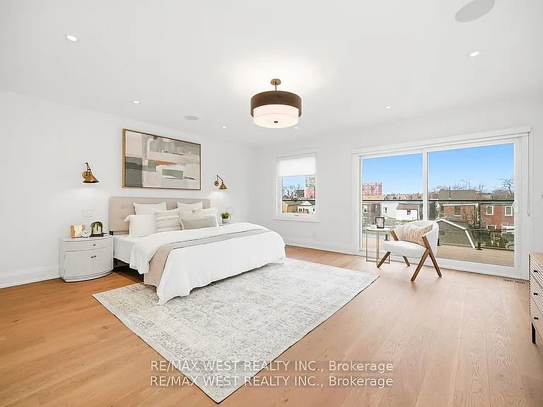 390 Saint Clarens Ave #UPPER — Photo 14
