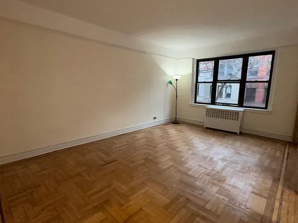 140 East 95th Street image 3 of 10