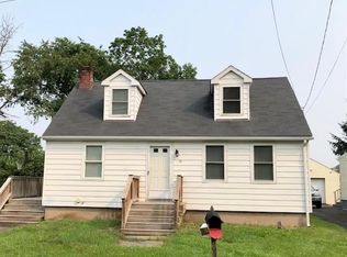 19 Manila Ave, Woodbridge, CT 06525