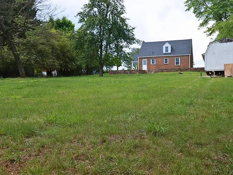 32 Upland Dr — Photo 28