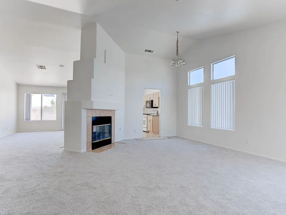 4579 Canna Dr