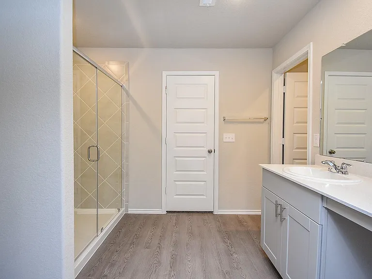 8006 Camphor Ct — Photo 15