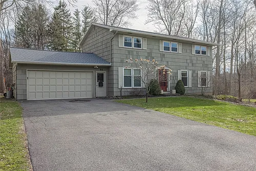 95 Parkwood Ave Photo 1