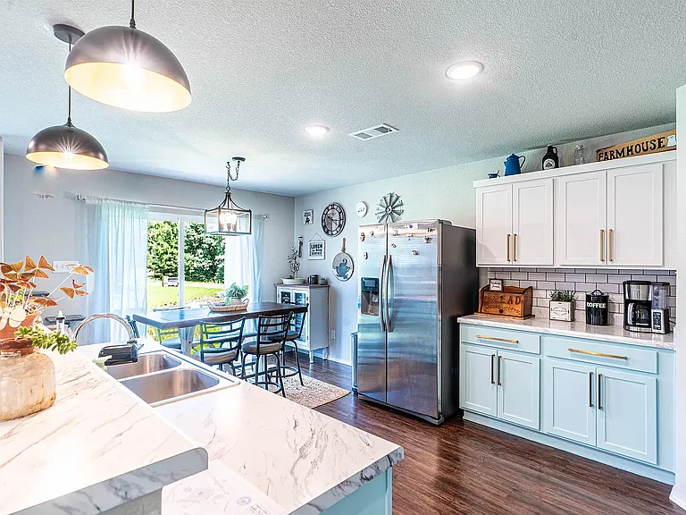 4904 Bedrock Dr — Photo 4