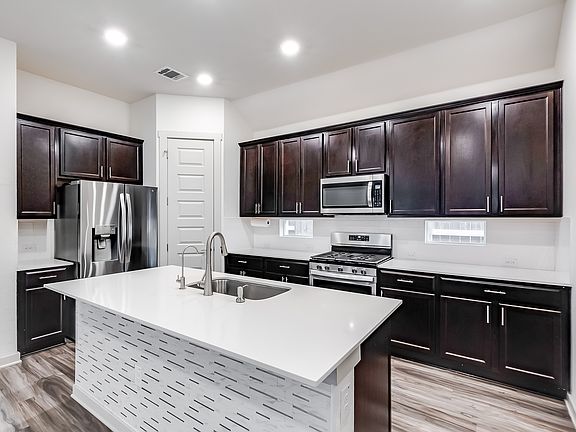 3rd image of 2420 Rosette Ln