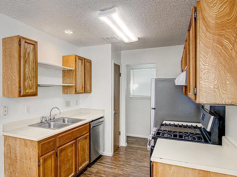 8110 W Gate Blvd #B — Photo 13
