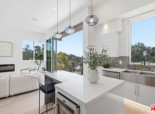2311 Cove Ave, Los Angeles, CA 90039