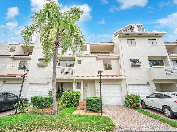4th image of 21391 Marina Cove Cir #K
