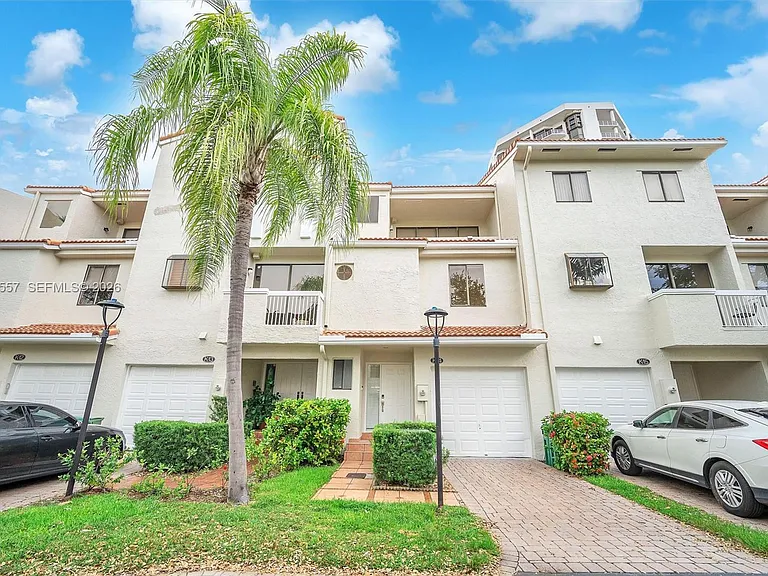 21391 Marina Cove Cir #14-K — Photo 4