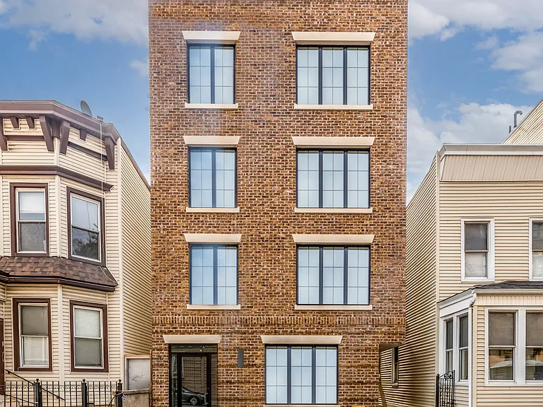 30-75 32nd St #4R — Photo 1