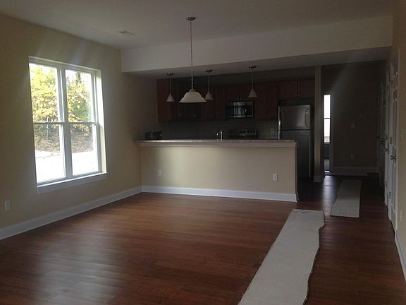 2nd image of 1314 Cedar Ave