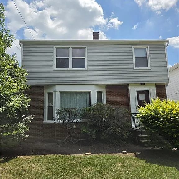 2413 Elmdale Rd — Photo 1