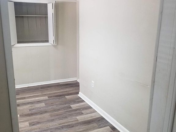 4th image of 1315 Forest Ave APT 4