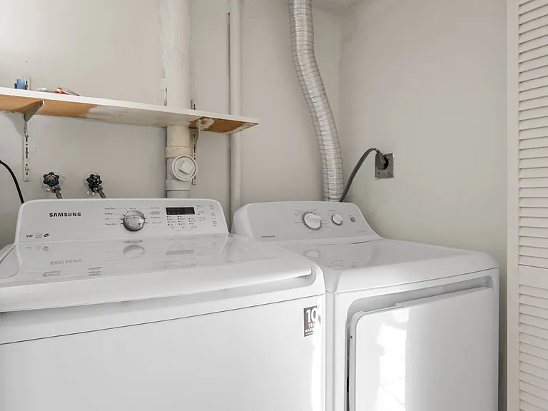 30 Carolina Ct — Photo 16