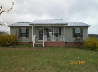 706 S Main St, Mount Pleasant, TN 38474