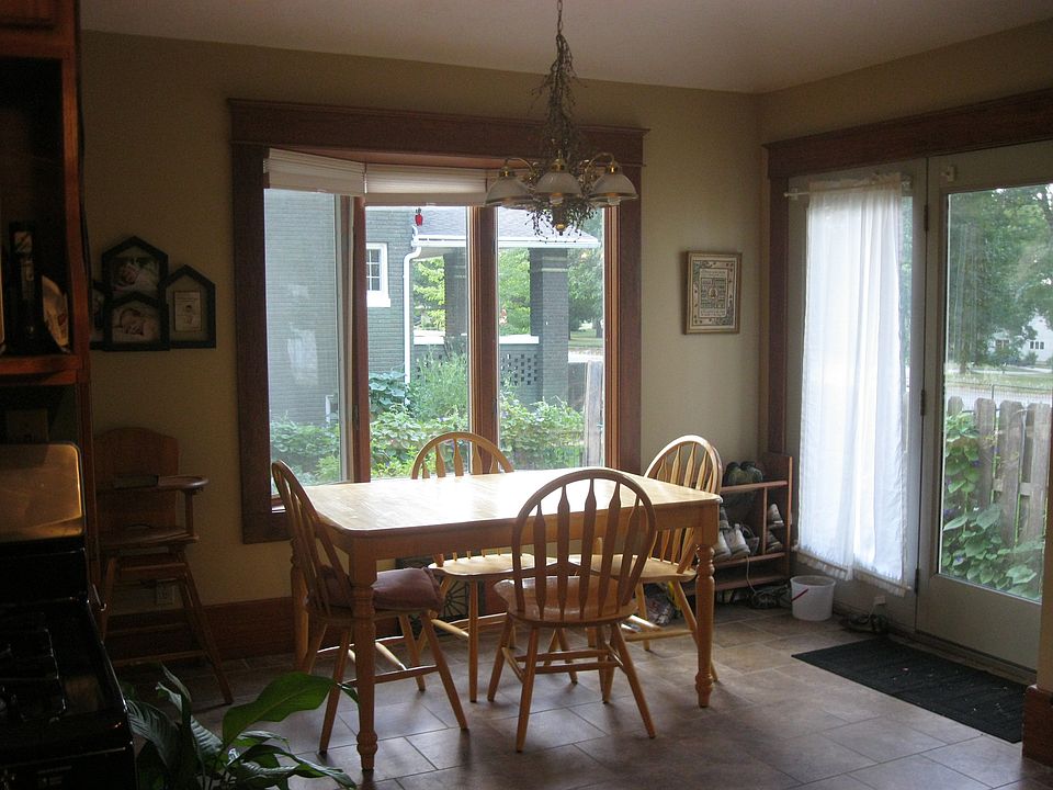 613 E 4th St, Stromsburg, NE 68666 Zillow