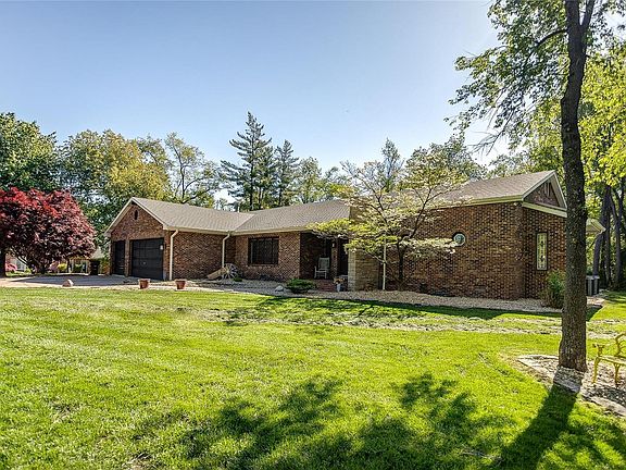 2nd image of 3 Woods Ln