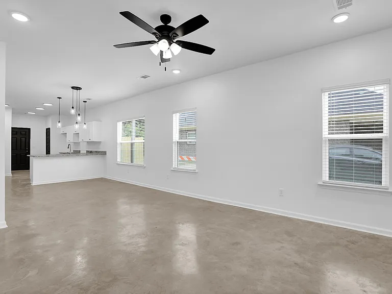 777 Hanley St — Photo 6