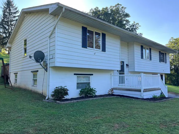 449 Hampton Rd, Fairmont, WV 26554