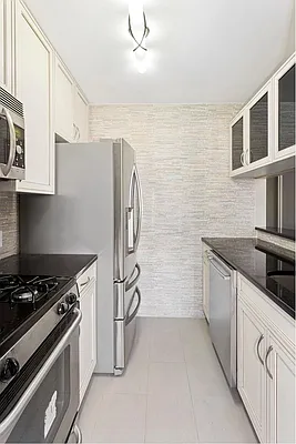 Sold by LG Fairmont Group | media 4