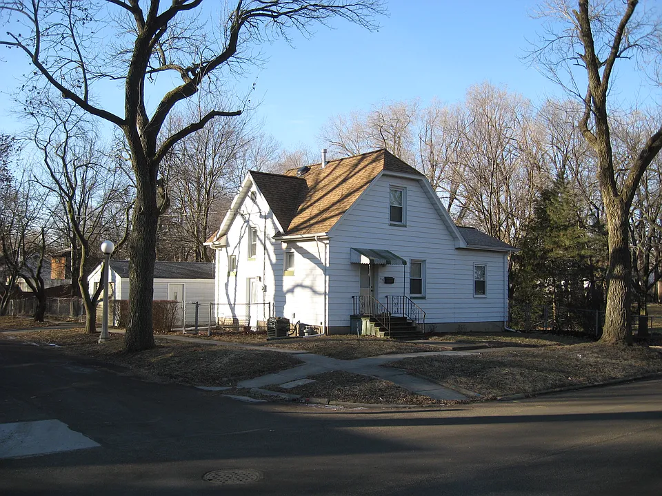 Front Yard, Corner Lot