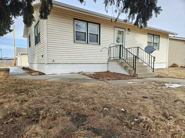 906 Harrison Ave, Norfolk, NE 68701
