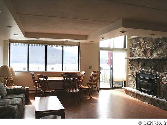 3rd image of 11 Cliffside Dr
